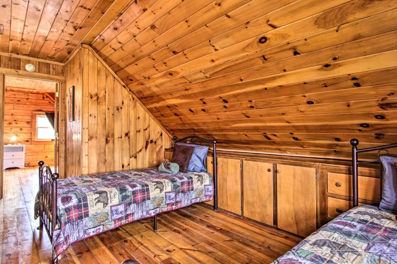 Rustic Cabin With Screened Deck 8 Mi To Dollywood Sevierville Exteriör bild